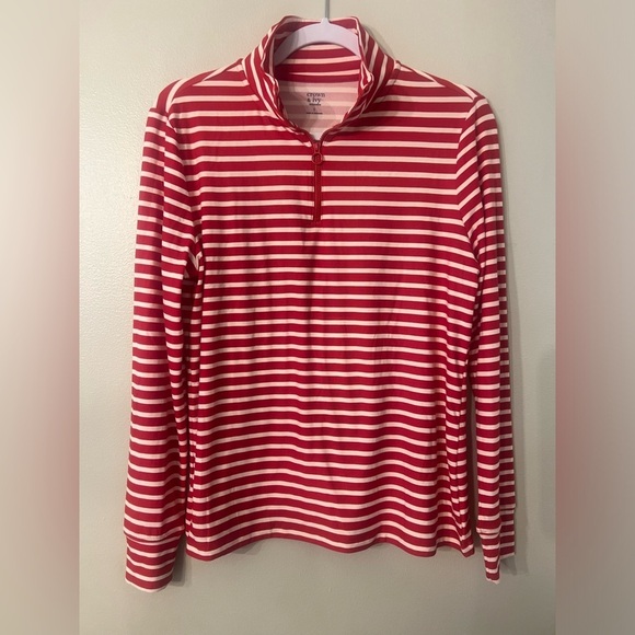 Crown & Ivy Red and White Striped Lounge Set
Size small - Picture 2 of 4